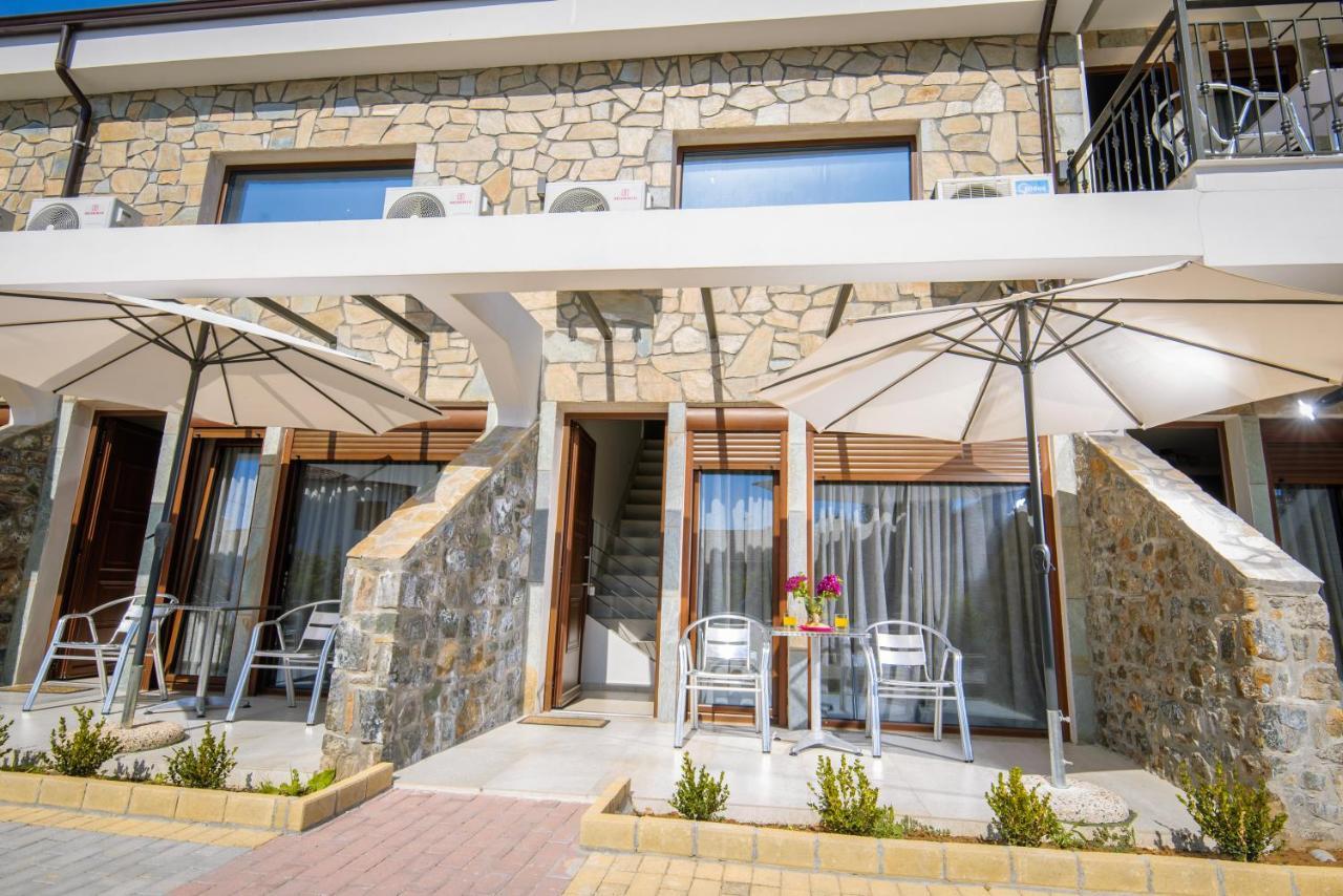 Stone Suites Pefkochori Eksteriør bilde