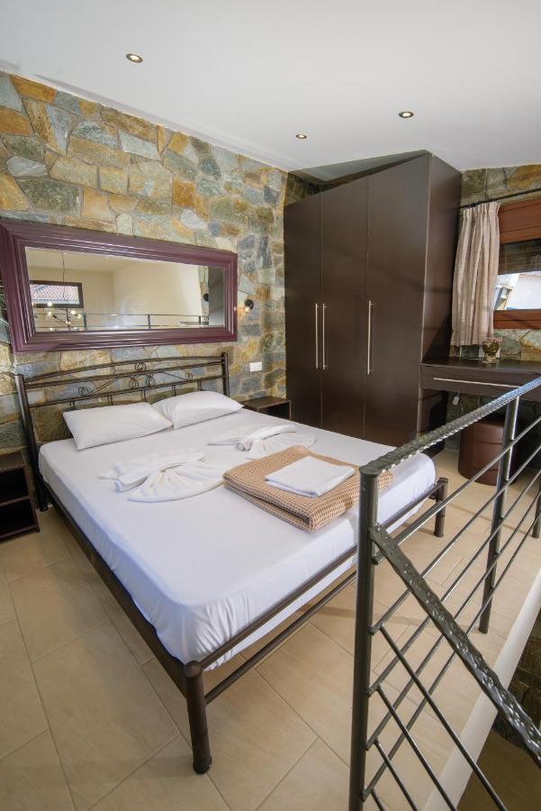 Stone Suites Pefkochori Eksteriør bilde